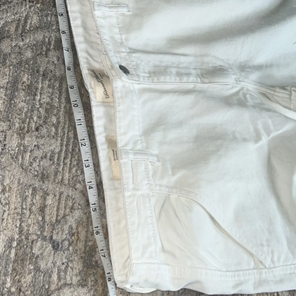 Universal Thread NWT White Cargo Pants, Boyfriend Fit 18" waist - Picture 5 of 7